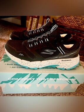 Skechers Go Run Trail Altitude 2.0 Women's Hiking Shoes, Black Turquoise